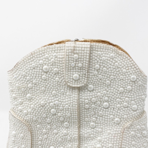 Cozzy Girl Women’s Pearl Cowboy Bootie - Picture 8 of 16